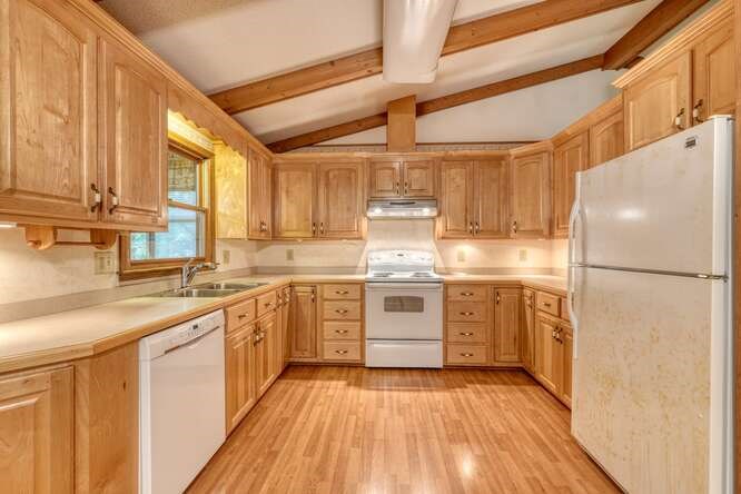 230 Tanglewood Circle