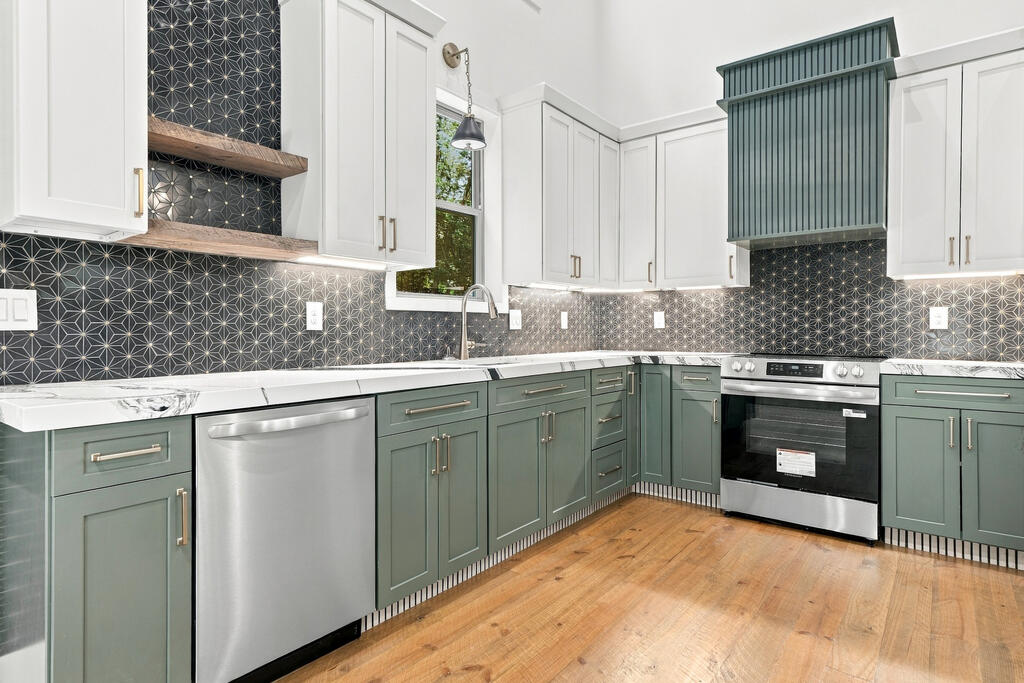 93 Elmwood Circle