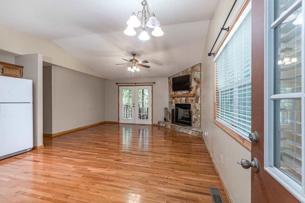 45 Settlers Crossing Way