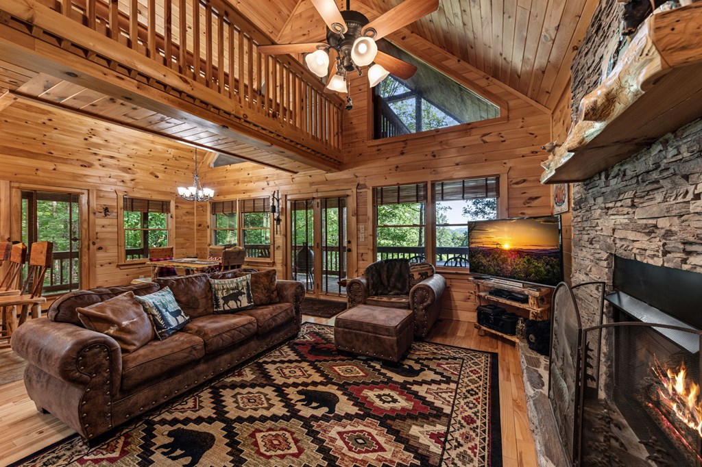 886 Spruce Circle