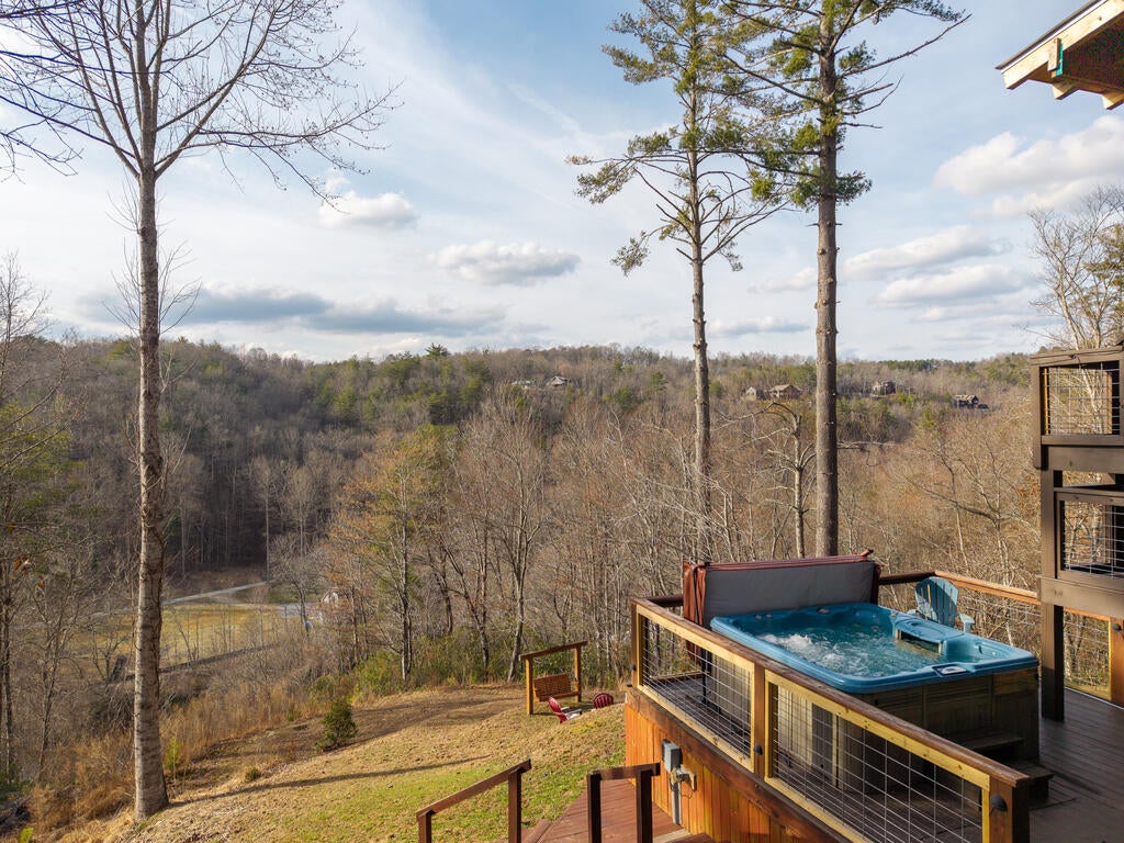 153 Riverview Circle
