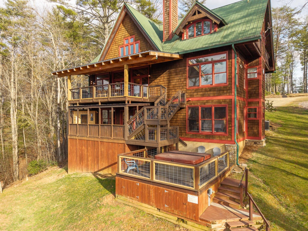 153 Riverview Circle