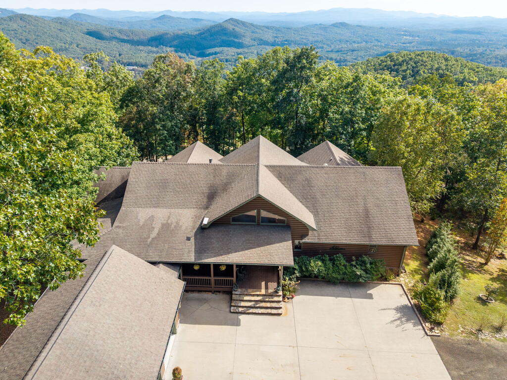 200 Twelve Oaks Trail