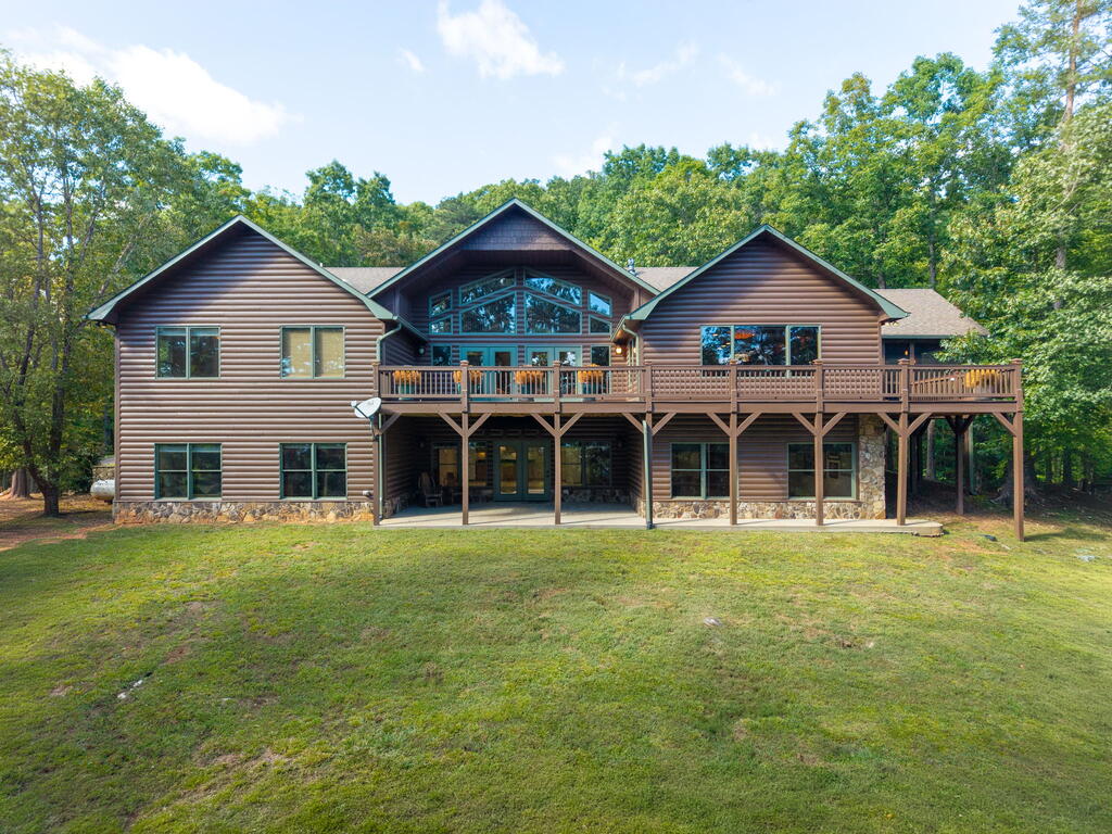 200 Twelve Oaks Trail