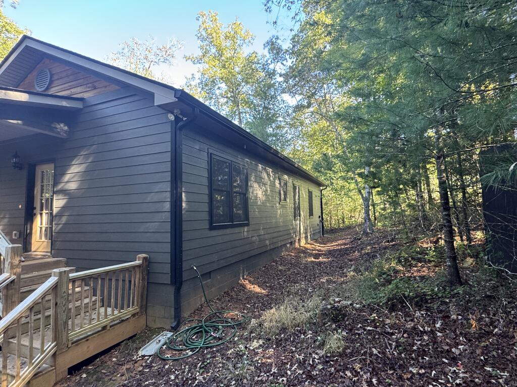 33 Fischer Lane