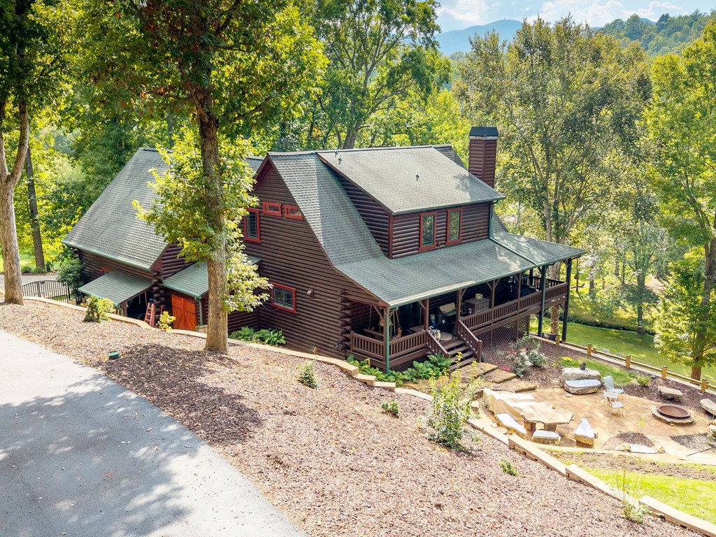 3383 Indian Springs Drive