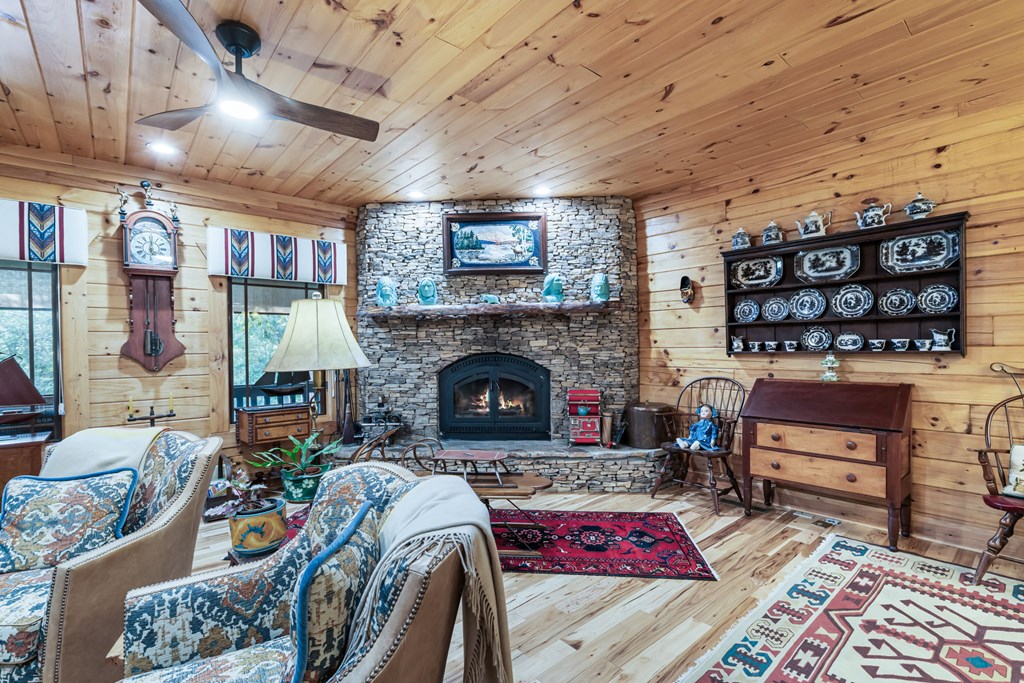 3383 Indian Springs Drive