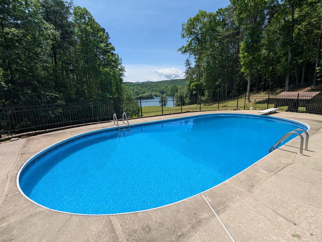 11 Collins Hollow Cove