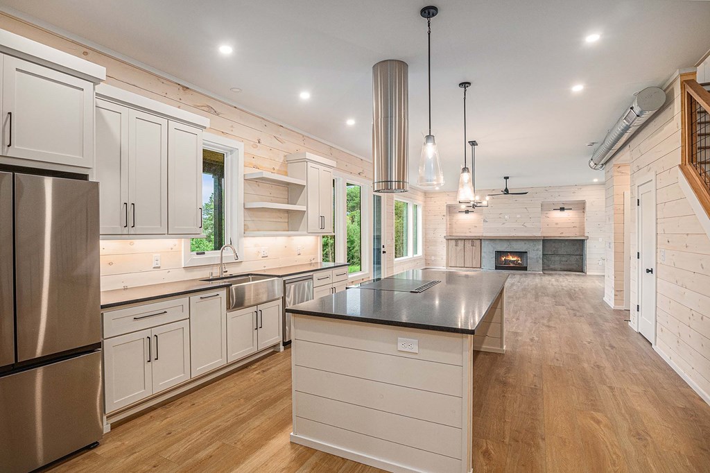 994 Winding View Trail