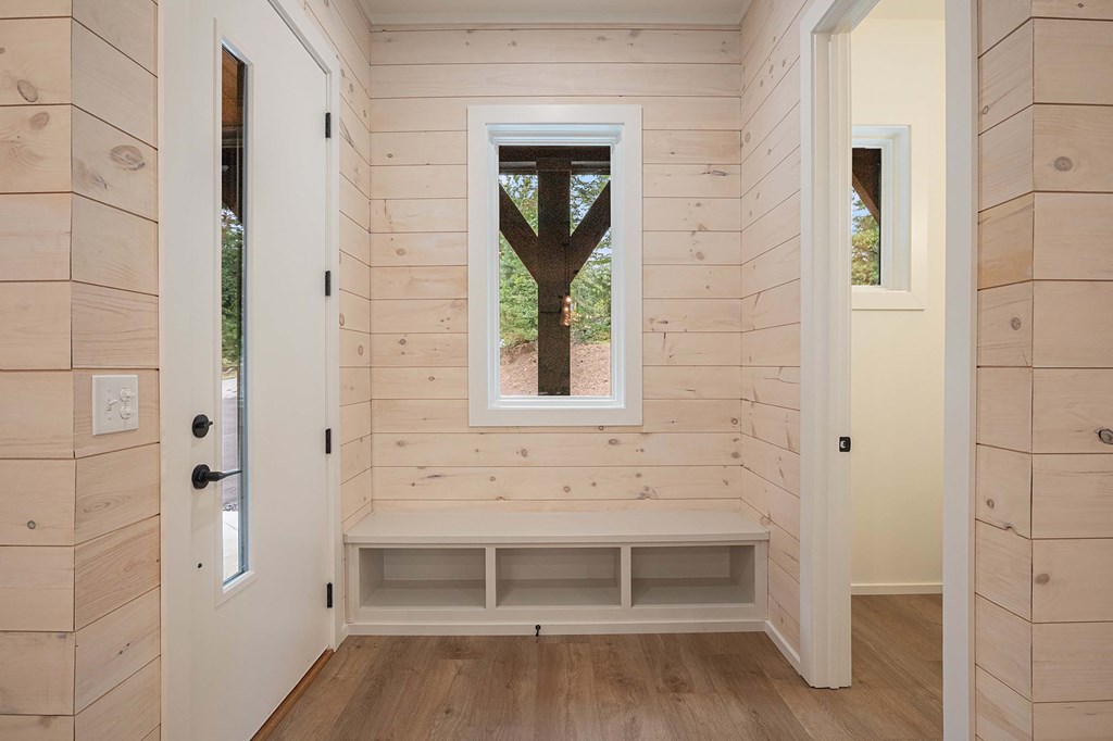 994 Winding View Trail