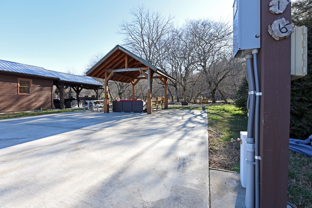 445 Golden Nugget Road