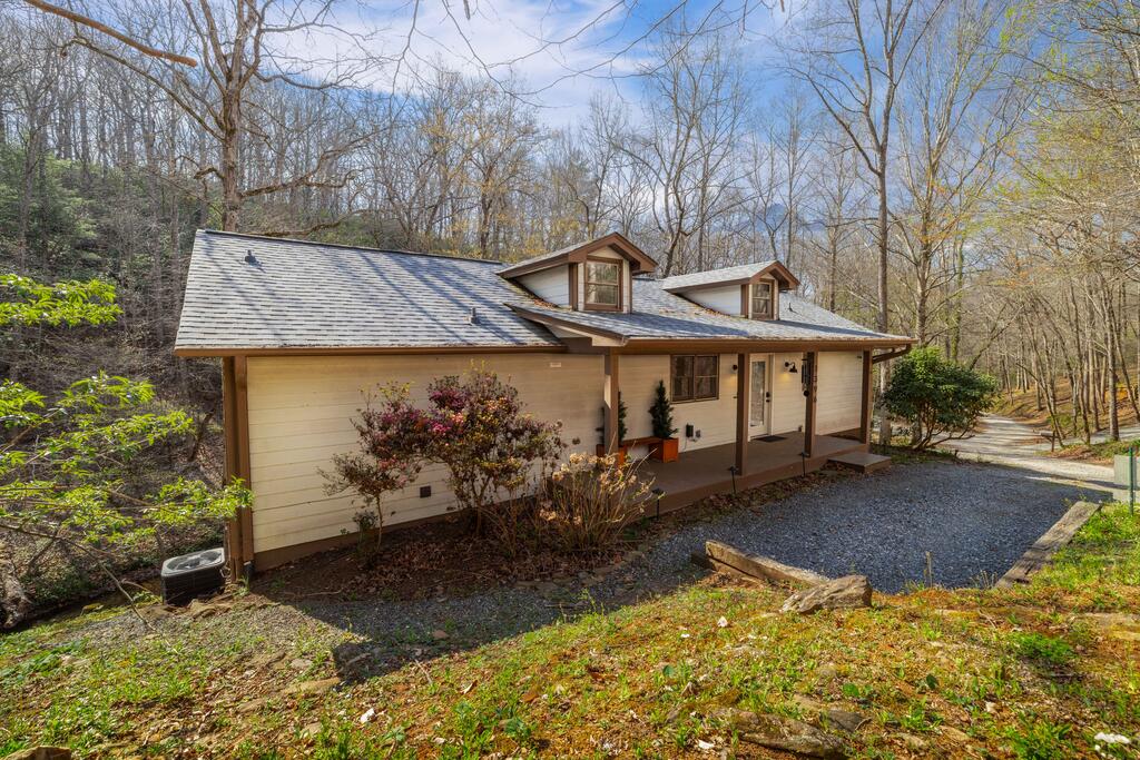 1396 Cherokee Trail