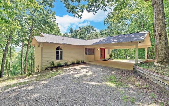 581 Ivy Knob Lane