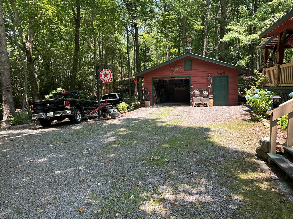 10 Whippoorwill Lane