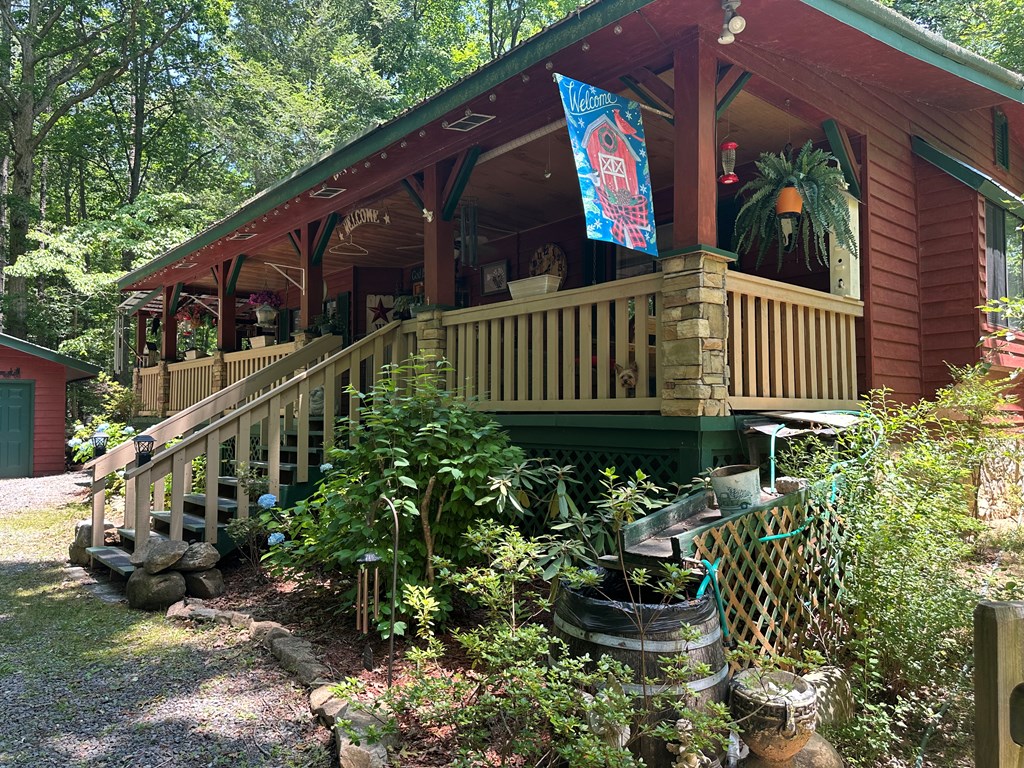 10 Whippoorwill Lane