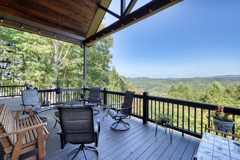 A home in Hayesville