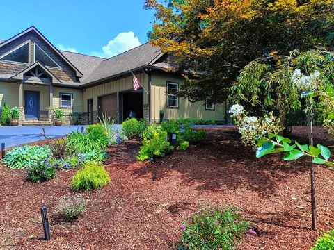 A home in Hayesville