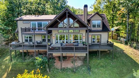 A home in Hayesville