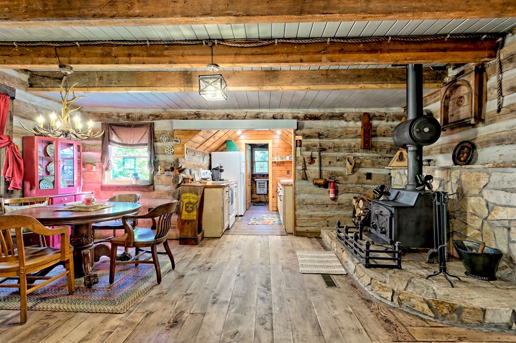 1064 Muskrat Creek Road