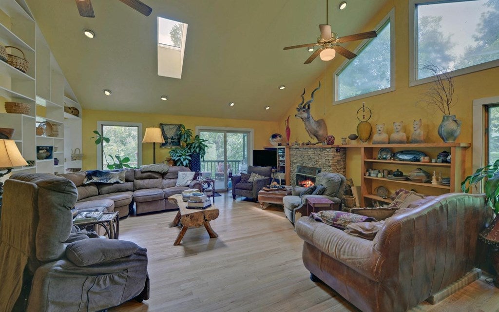 475 Rivercane Road