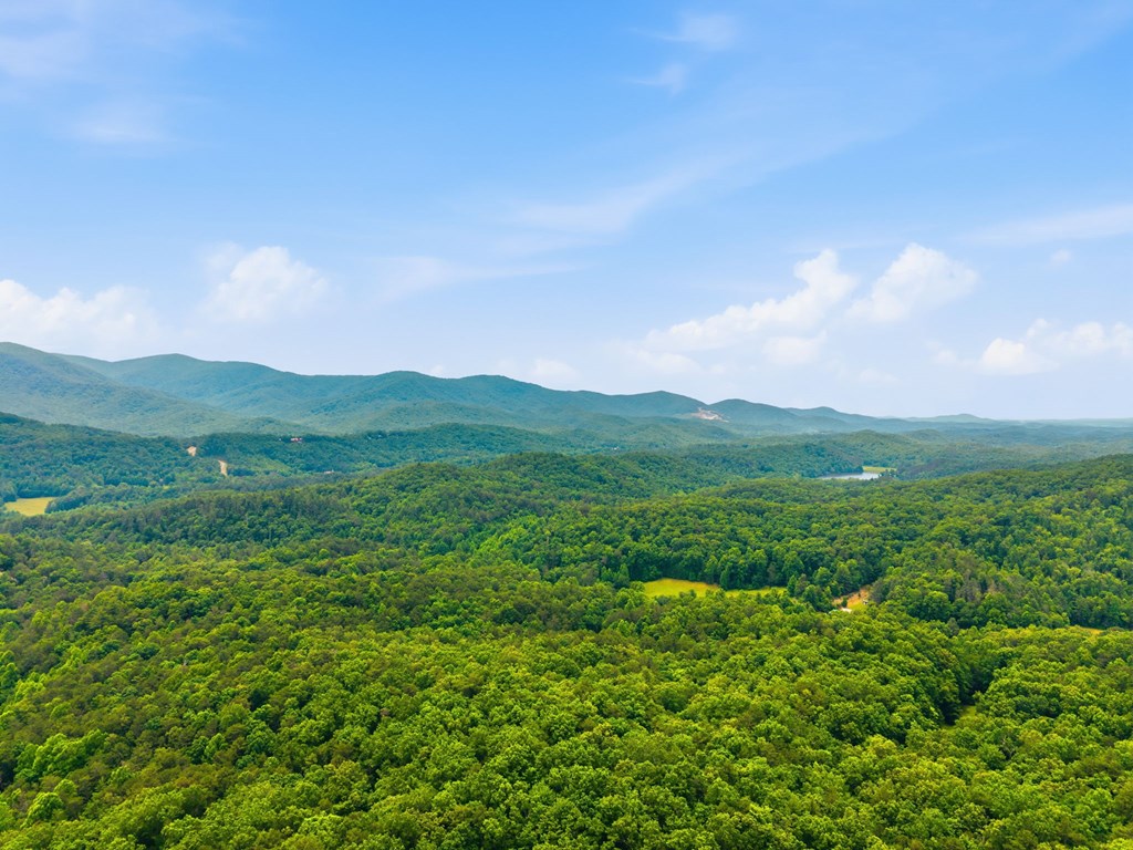 Some views stop you in your tracks.. and this is one of them! Tucked i – image 99