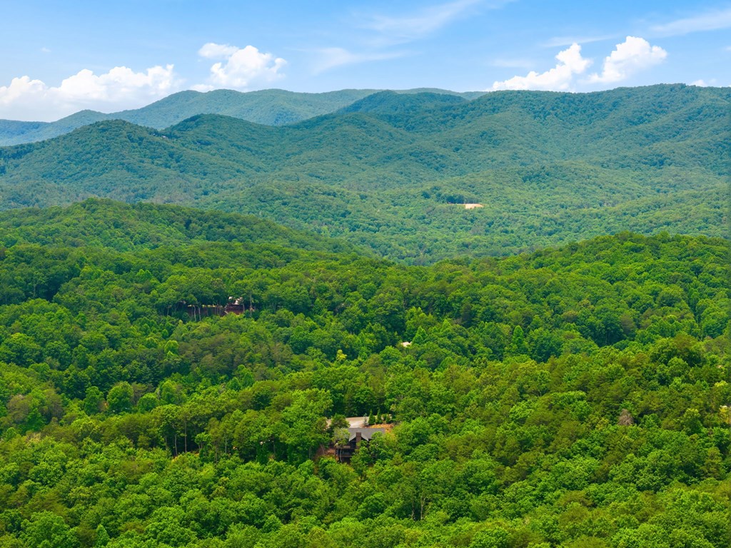 Some views stop you in your tracks.. and this is one of them! Tucked i – image 98