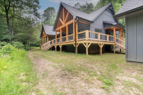 A home in Hayesville