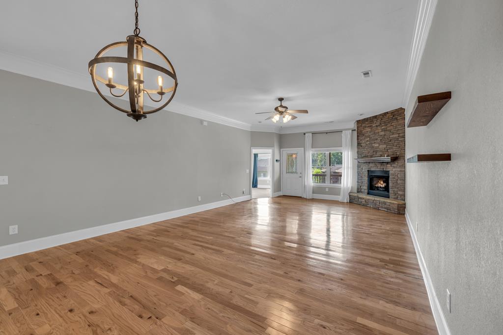 1647-8H Lakeview Drive