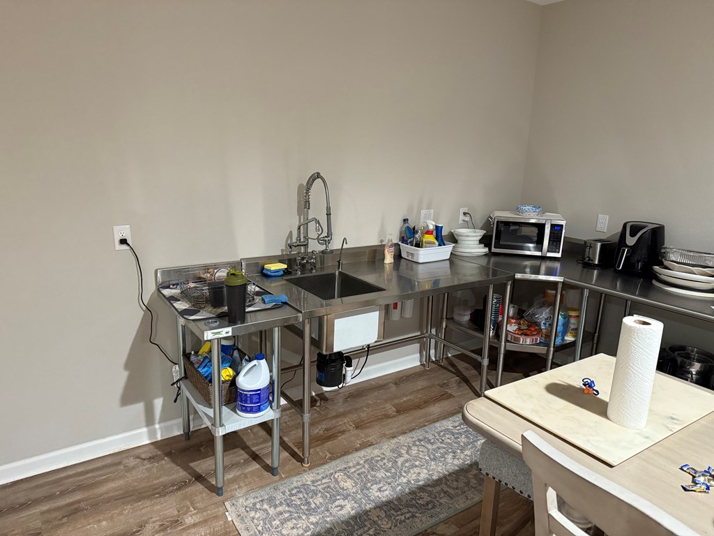 Murphy, North Carolina, 28906, United States, 1 Bedroom Bedrooms, ,1 BathroomBathrooms,Residential,Active,2000193