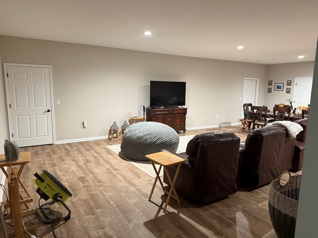 Murphy, North Carolina, 28906, United States, 1 Bedroom Bedrooms, ,1 BathroomBathrooms,Residential,Active,2000193