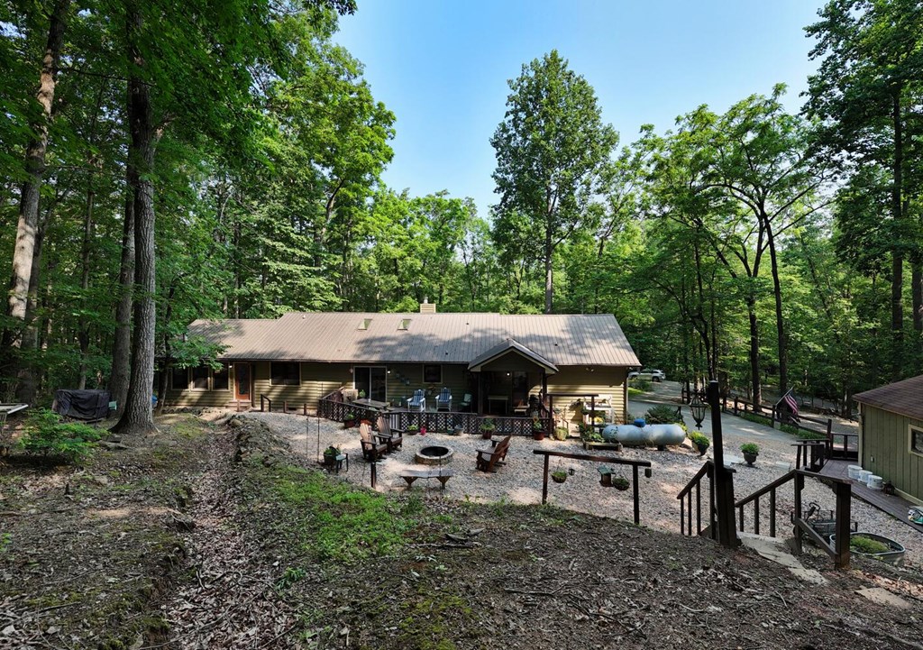 19 Deer Trail
