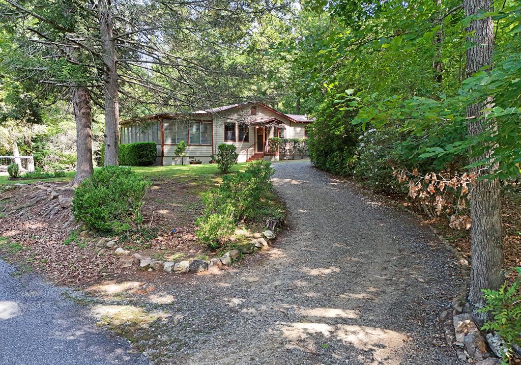 306 Lake View Circle