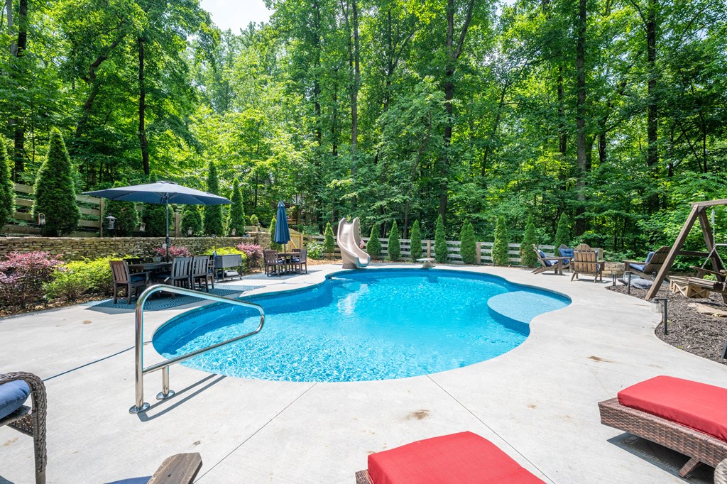415 Frost Pine Circle