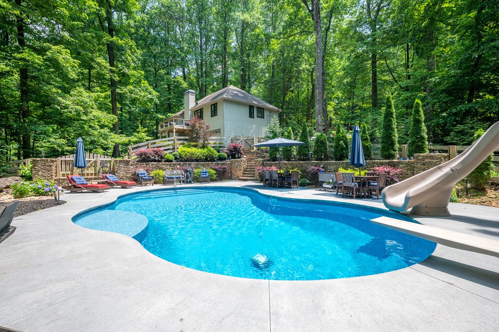 415 Frost Pine Circle