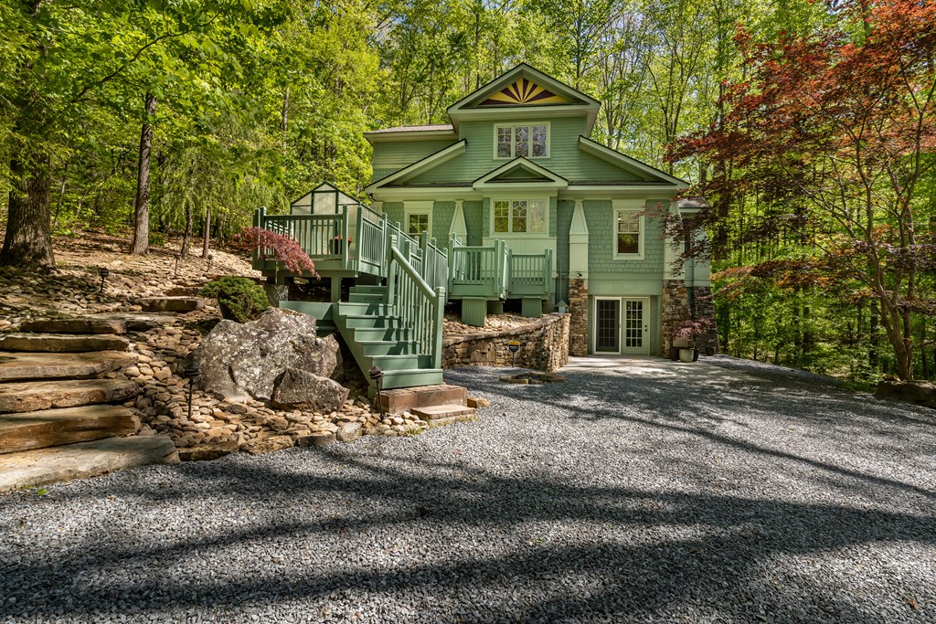 8954 Doublehead Gap Road