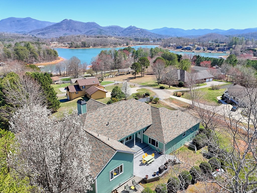 1526 Cedar View Lane