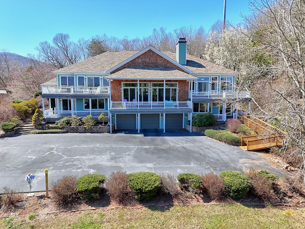 1526 Cedar View Lane