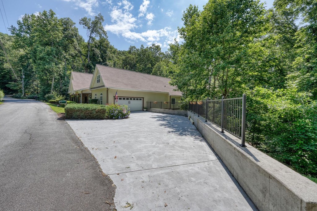 362 Kingwood Drive