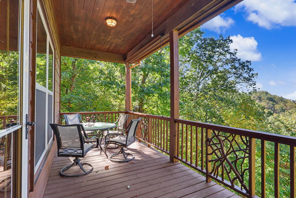 7031 Black Bear Trail