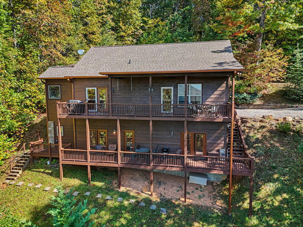 7031 Black Bear Trail