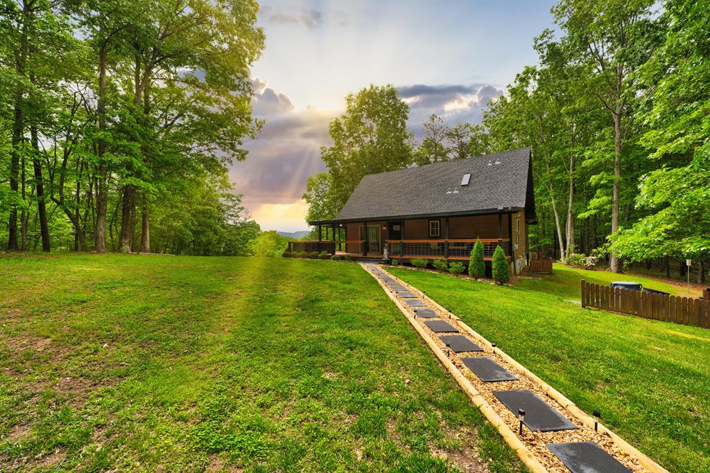 94 Rhinas Trail