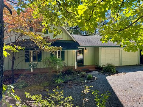 A home in Hiawassee