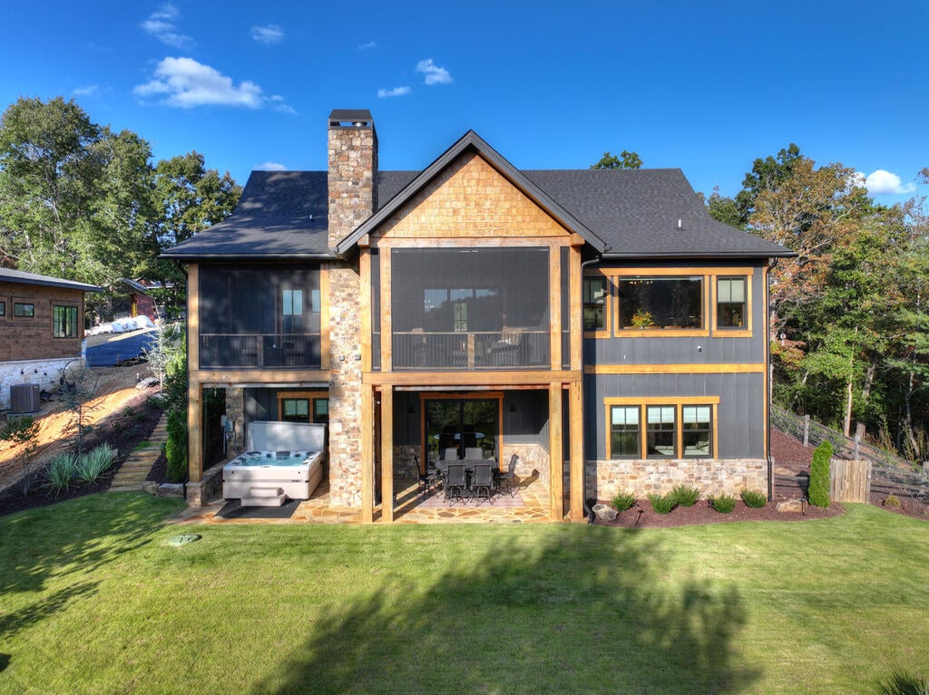 387 Hickory Way