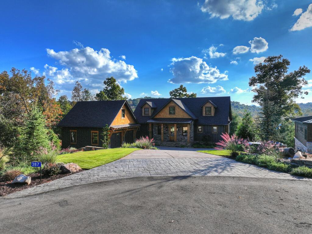 387 Hickory Way