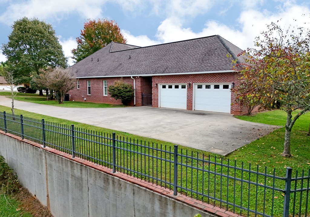 1507 Cedar View Lane
