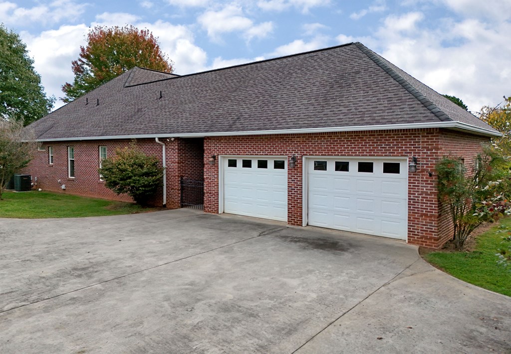 1507 Cedar View Lane