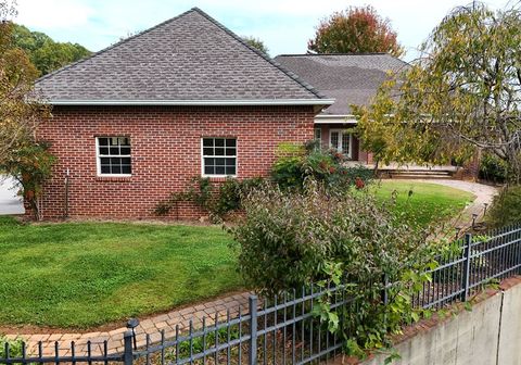 A home in Hiawassee