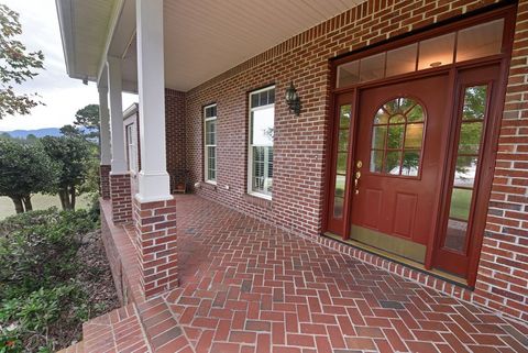 A home in Hiawassee