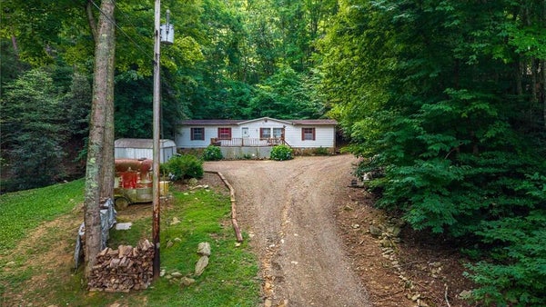 476 CLAUDE ROGERS RD, MARBLE, NC 28905 - Image 4934ddae0f38ed3e2f52a55264bb6feb/313887650