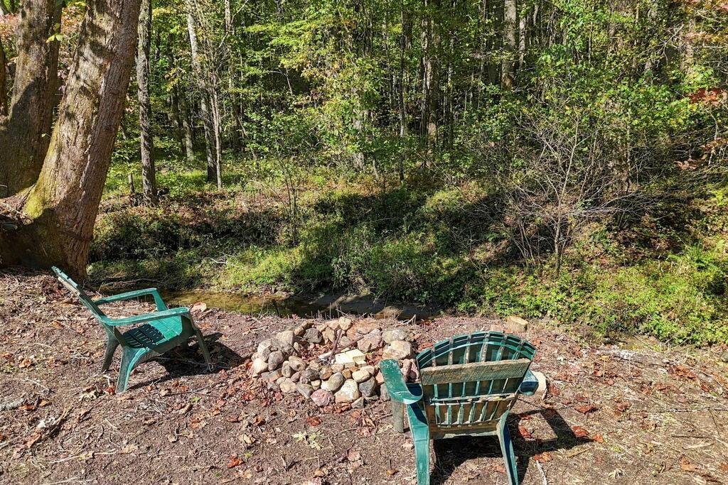 10042 Doublehead Gap Road
